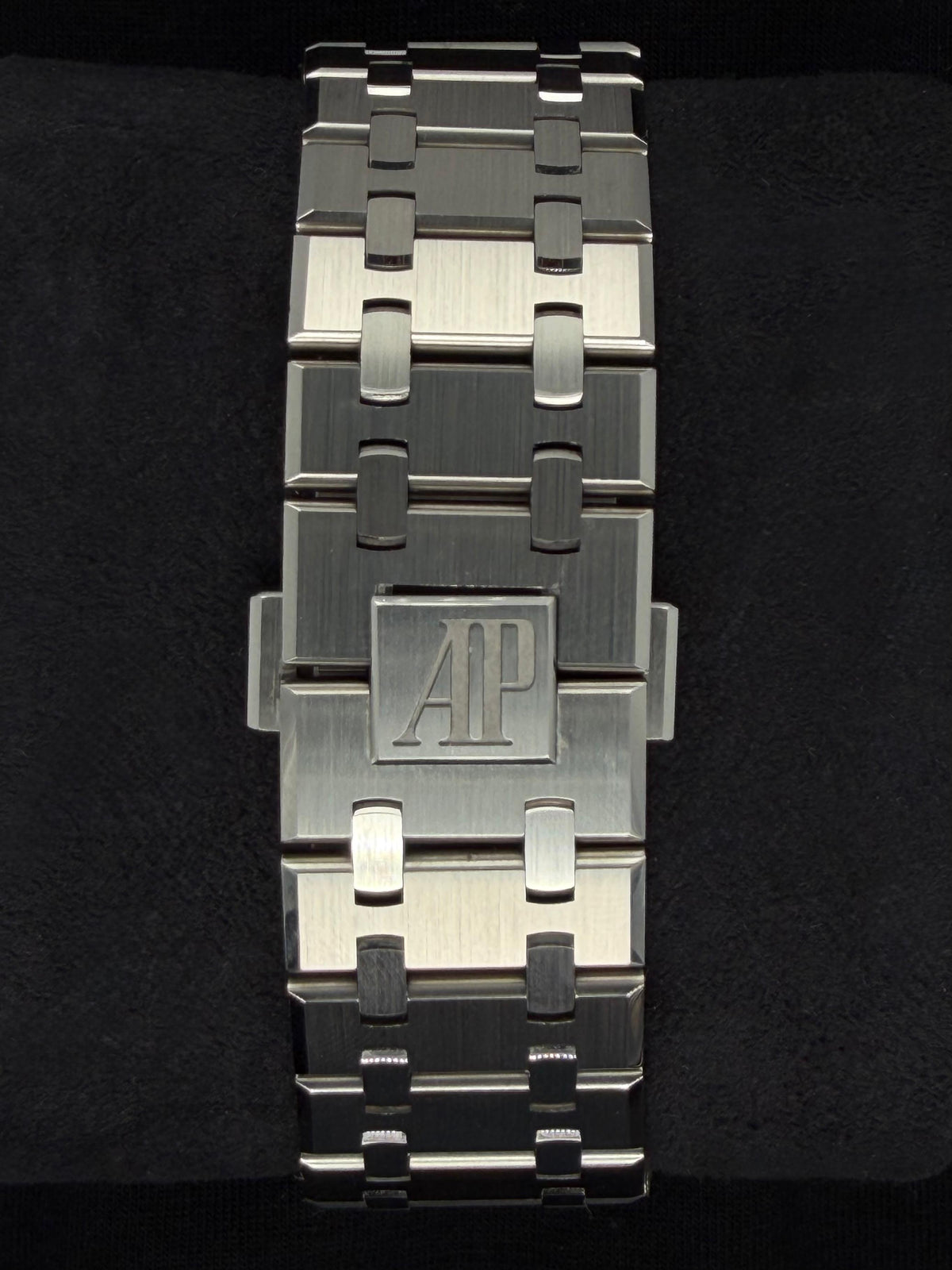 Audemars Piguet Royal Oak Selfwinding Chronograph Blue Dial 50th Anniversary 26240ST.OO.1320ST.01 | 2024 | 41mm