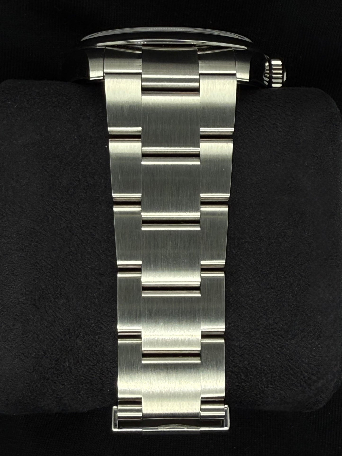 Rolex Oyster Perpetual 41 Beige Yellow Dial Oyster Bracelet 134300 | 2025 | 41mm