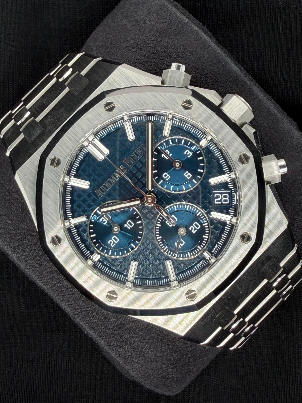 Audemars Piguet Royal Oak Selfwinding Chronograph Blue Dial 50th Anniversary 26240ST.OO.1320ST.01 | 2024 | 41mm