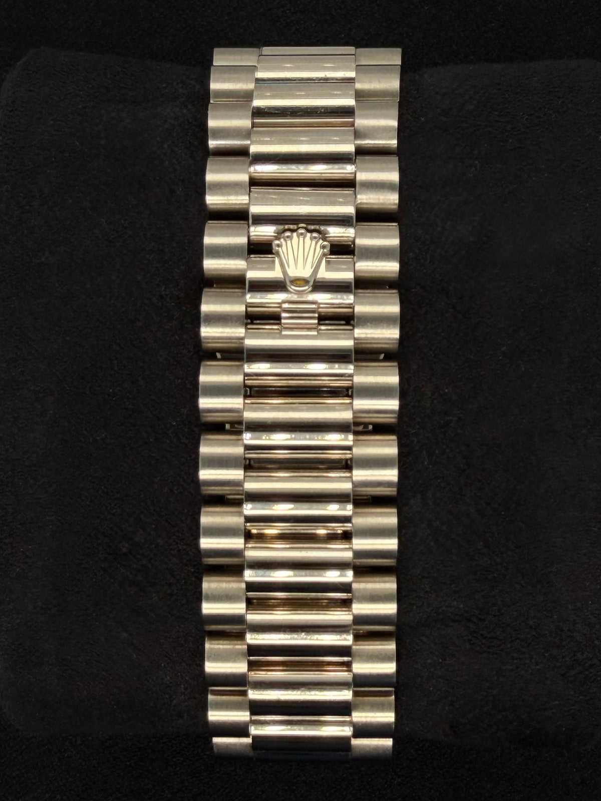 Rolex Day-Date 36 Ombré Blue Diamond Dial White Gold 128239 | 2021 | 36mm