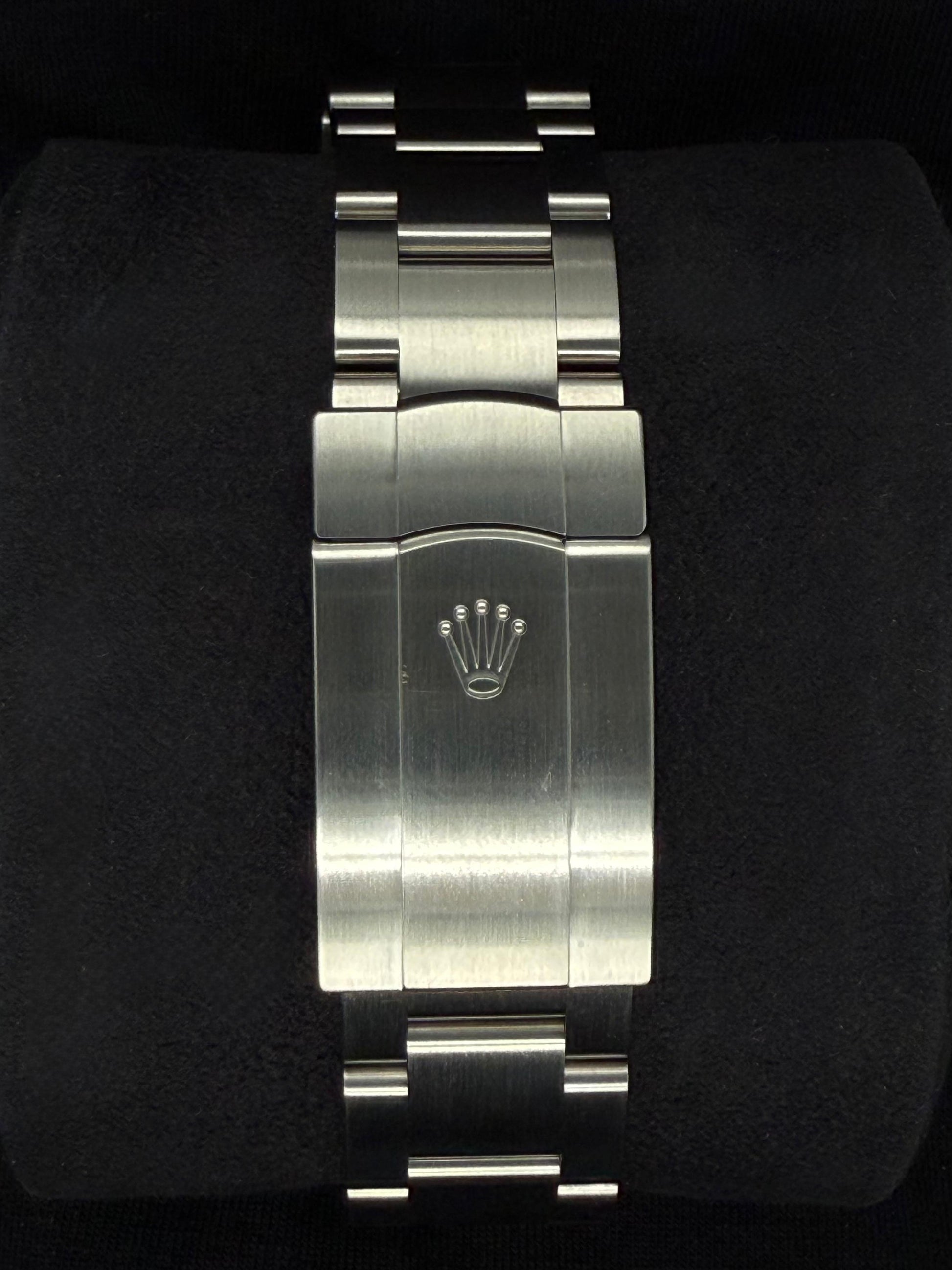 Rolex Oyster Perpetual 41 Silver Dial Oyster Bracelet 134300 clasp