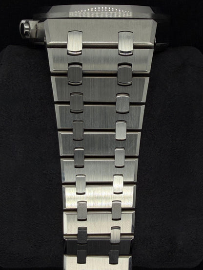 Audemars Piguet Royal Oak Selfwinding Chronograph Blue Dial 50th Anniversary 26240ST.OO.1320ST.01 | 2024 | 41mm