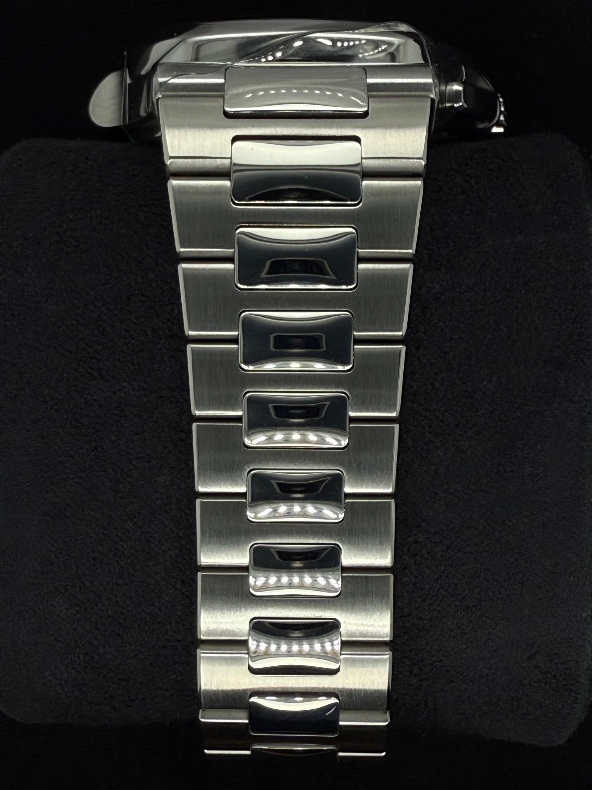 Patek Philippe Nautilus Travel Time Chronograph Black Noir Trame Dial Stainless Steel 5990/1A-001 bracelet 2