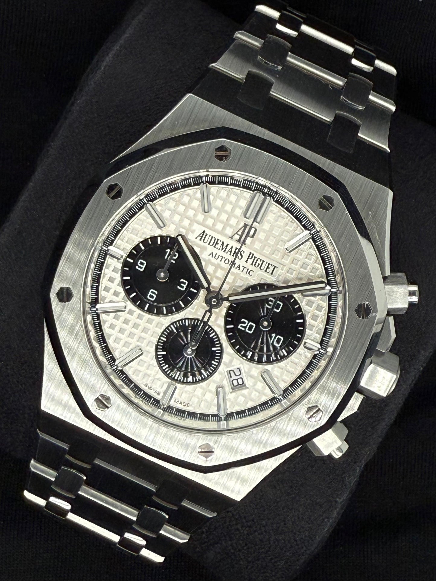 Audemars Piguet Royal Oak Steel Panda Dial 26331ST.OO.1220ST.03 | 2019 | 41mm