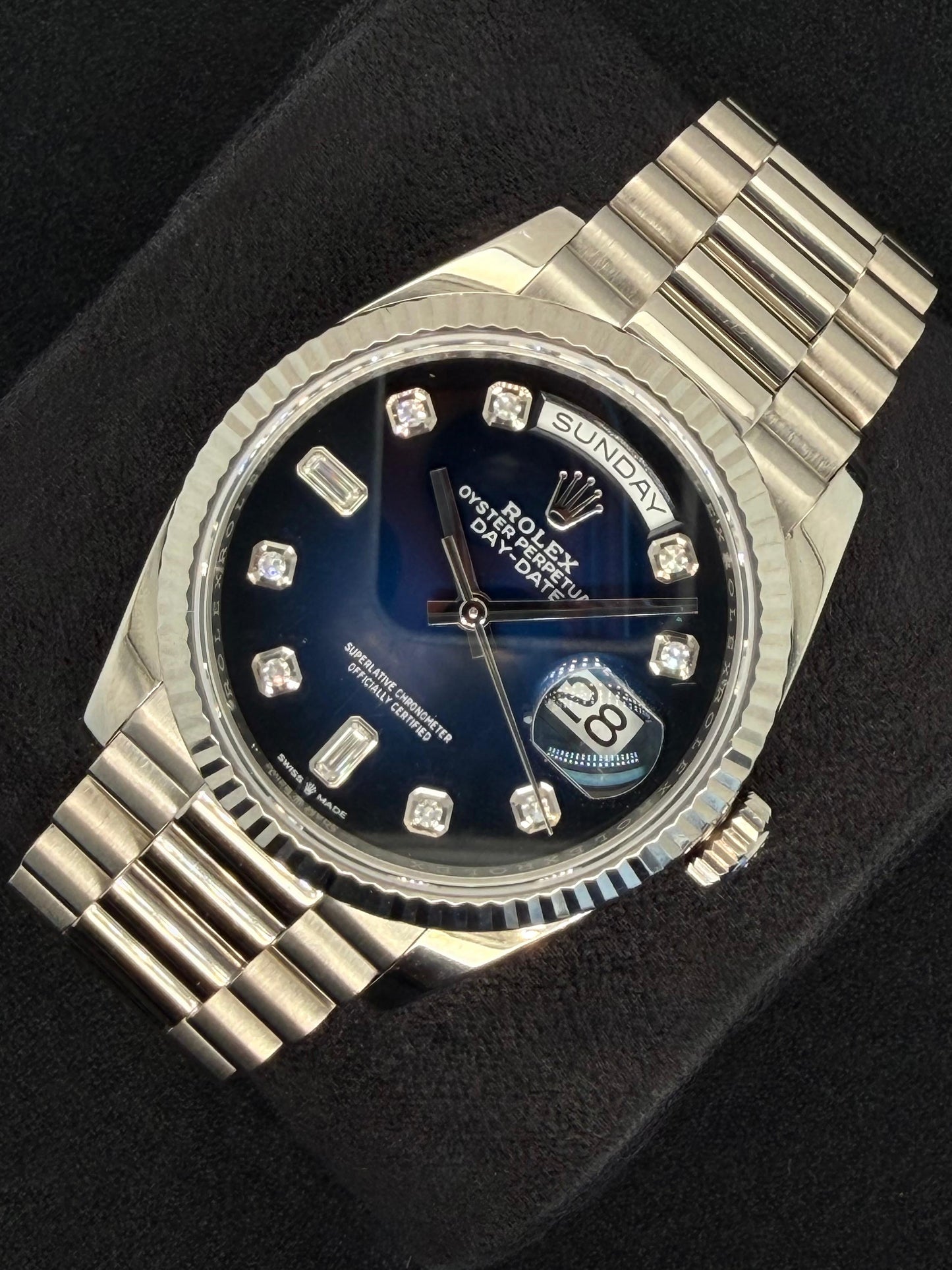 Rolex Day-Date 36 Ombré Blue Diamond Dial White Gold 128239 | 2021 | 36mm