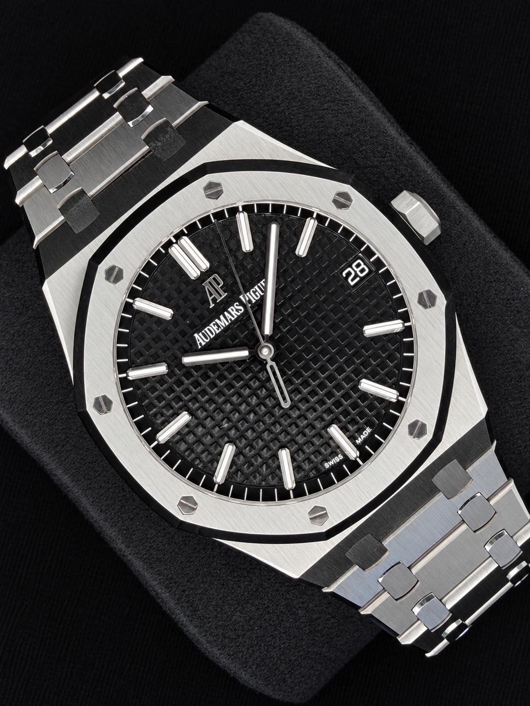 Audemars Piguet Royal Oak Black Dial 15500ST.OO.1220ST.03 | 2023 | 41mm