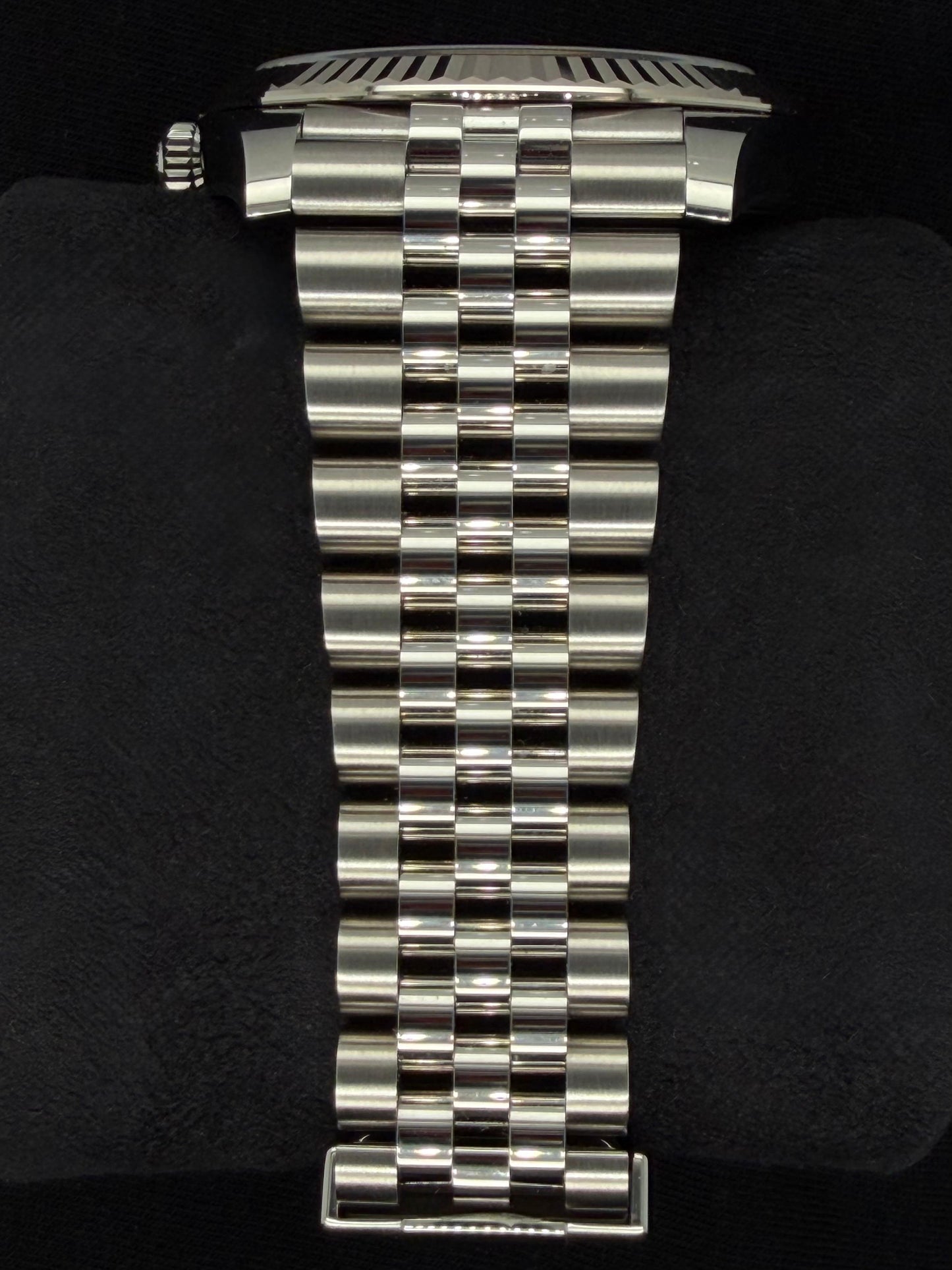 Rolex Datejust 41 Azzurro Blue Roman Dial Fluted Bezel Steel Jubilee 126334 | 2025 | 41mm