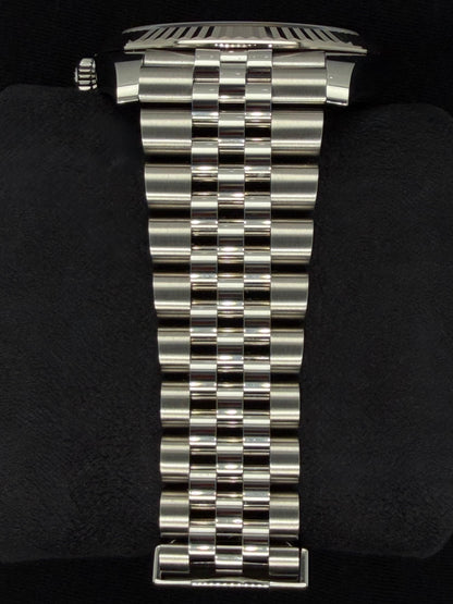 Rolex Datejust 41 Azzurro Blue Roman Dial Fluted Bezel Steel Jubilee 126334 | 2025 | 41mm