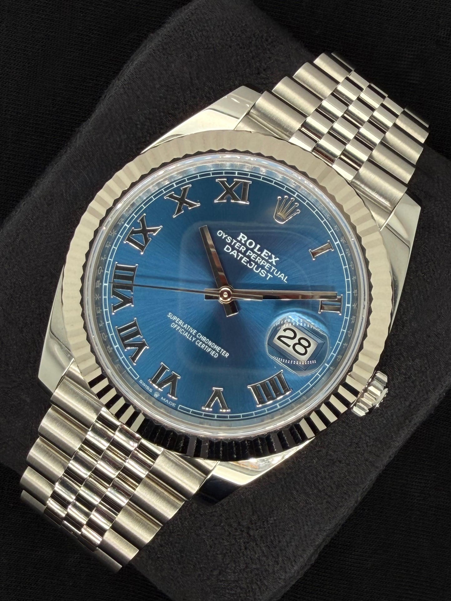 Rolex Datejust 41 Azzurro Blue Roman Dial Fluted Bezel Steel Jubilee 126334 | 2025 | 41mm