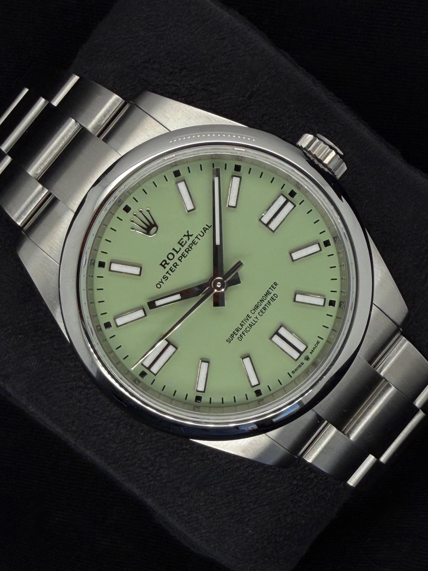 Rolex Oyster Perpetual 41 Pistachio Green Dial Oyster Bracelet 134300 | 2026 | 41mm