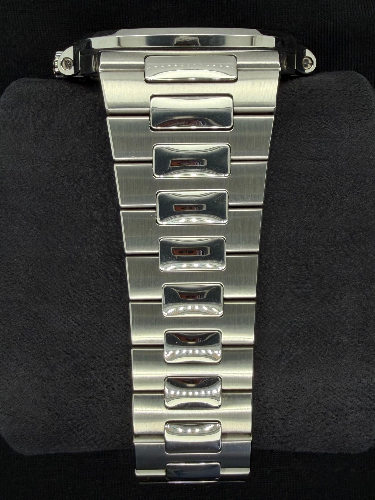 Patek Philippe Nautilus Olive Dial Stainless Steel 5711/1A-0014 | 2021 | 40mm