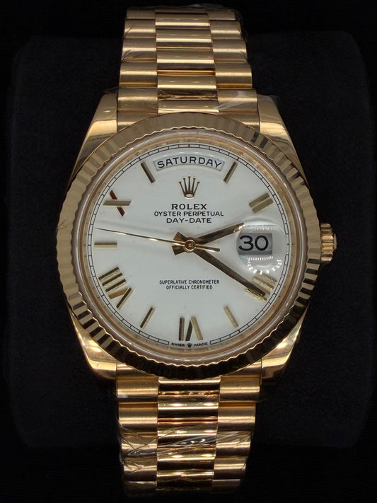 Rolex Day-Date 40 Yellow Gold White Roman Dial 228238 | 2023 | 40mm