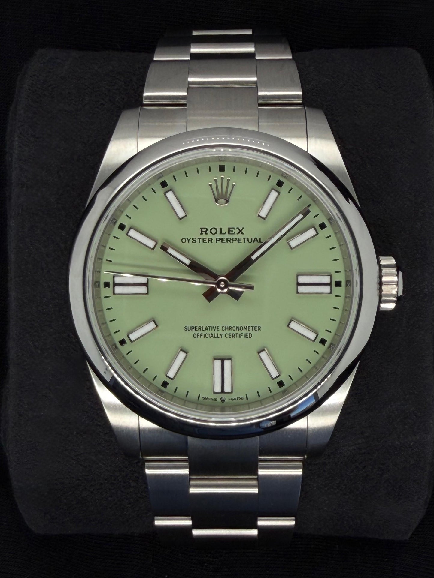 Rolex Oyster Perpetual 41 Pistachio Green Dial Oyster Bracelet 134300 | 2026 | 41mm