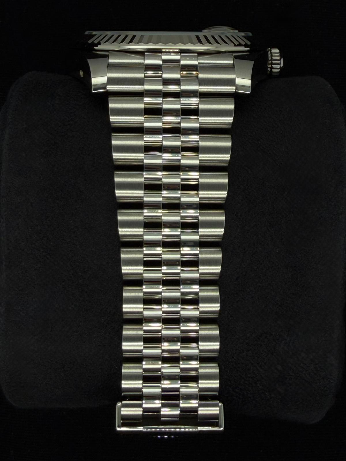 Rolex Datejust 41 Ombré Green Dial Fluted Bezel Jubilee Stainless Steel 126334 | 2026 | 41mm