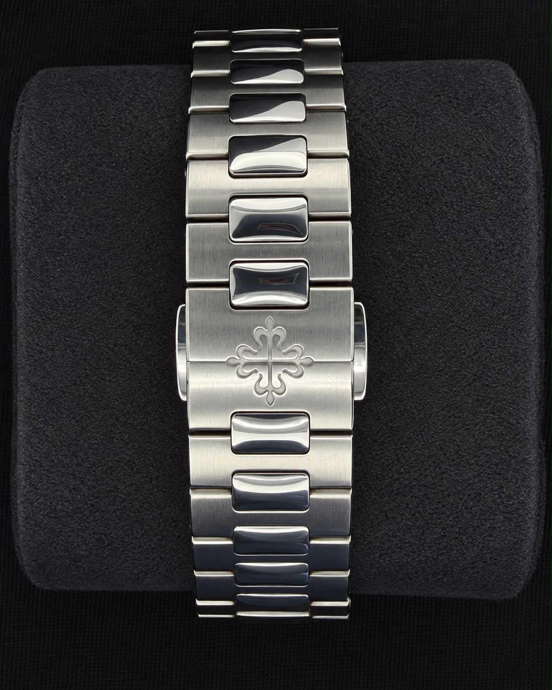 Patek Philippe Nautilus Travel Time Chronograph Black Noir Trame Dial Stainless Steel 5990/1A-001 | 2021 | 40.5mm