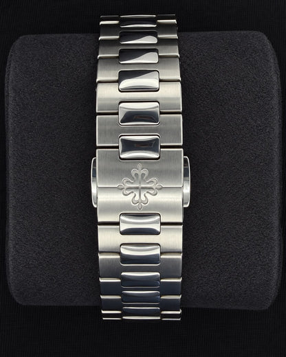 Patek Philippe Nautilus Travel Time Chronograph Black Noir Trame Dial Stainless Steel 5990/1A-001 | 2021 | 40.5mm