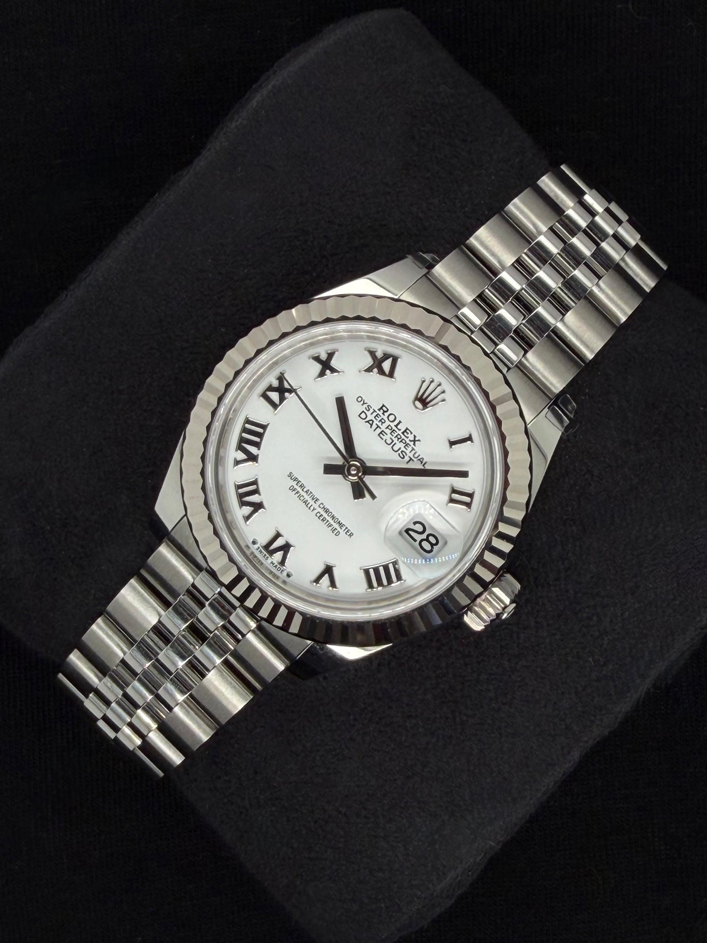 Rolex Datejust 28 White Roman Dial Jubilee 279174 | 2025 | 28mm
