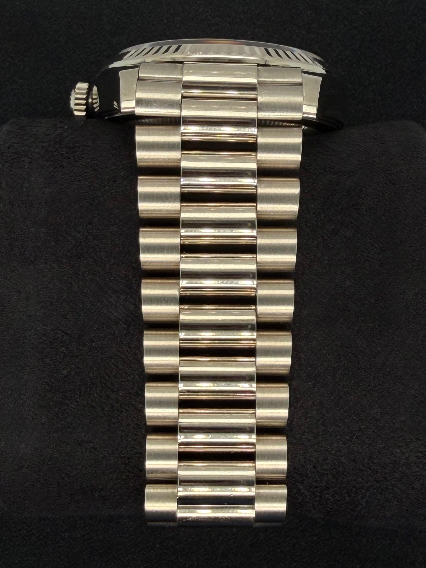Rolex Day-Date 36 Ombré Blue Diamond Dial White Gold 128239 | 2021 | 36mm