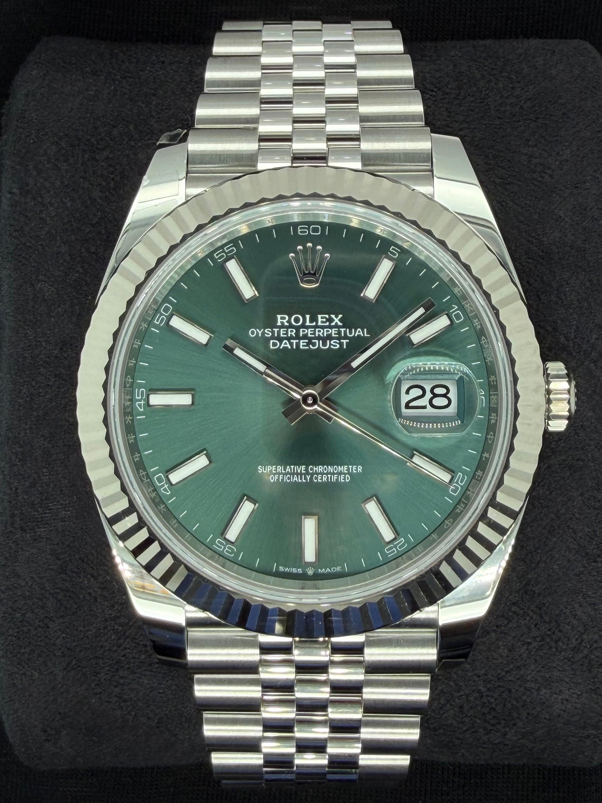 Rolex Datejust 41 Mint Green Dial Fluted Bezel Jubilee Stainless Steel 126334 | 2026 | 41mm