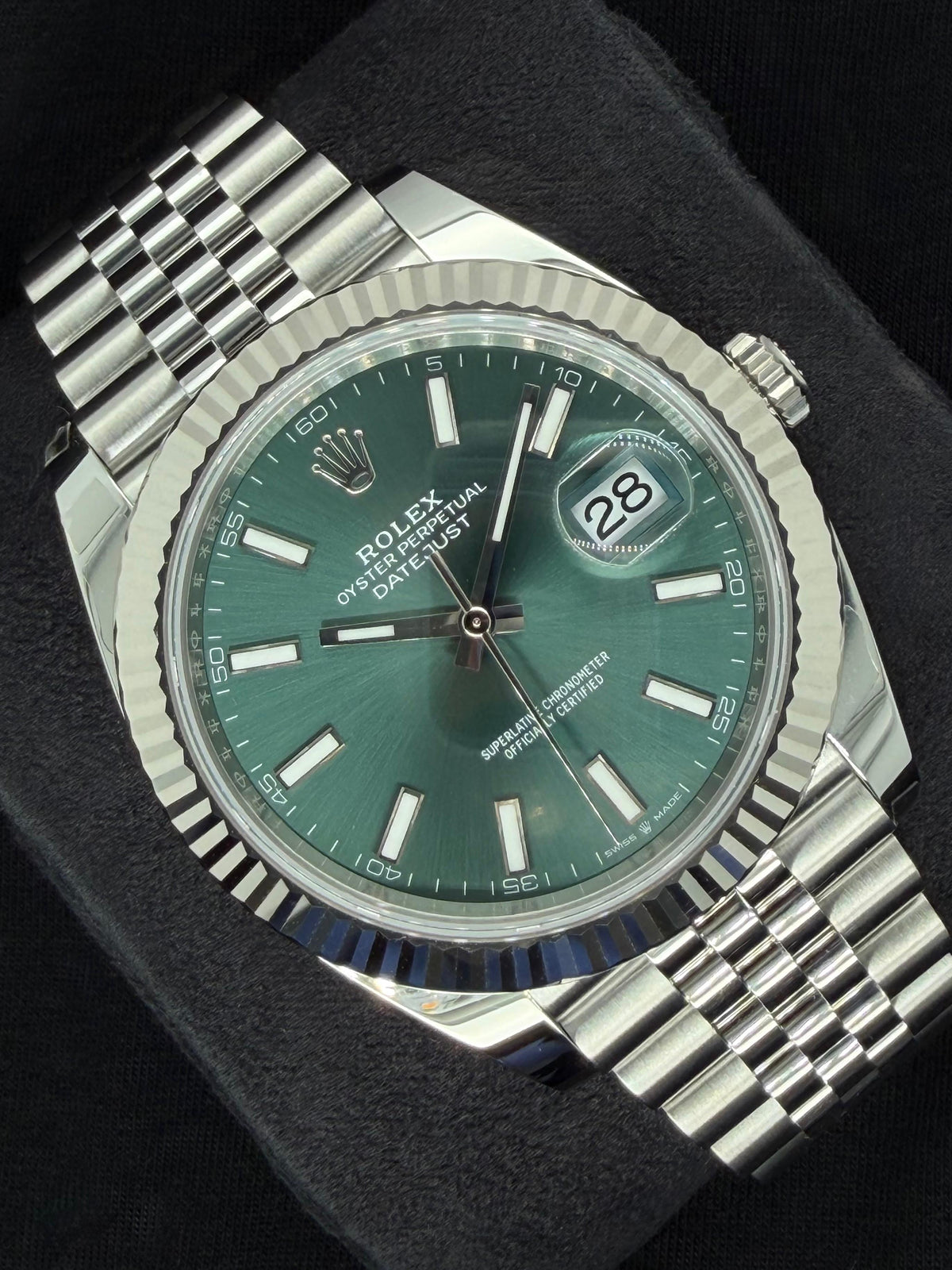 Rolex Datejust 41 Mint Green Dial Fluted Bezel Jubilee Stainless Steel 126334 | 2026 | 41mm