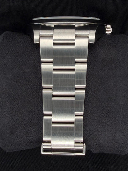 Rolex Oyster Perpetual 39 Rhodium Dial Oyster Bracelet 114300 | 2017 | 41mm