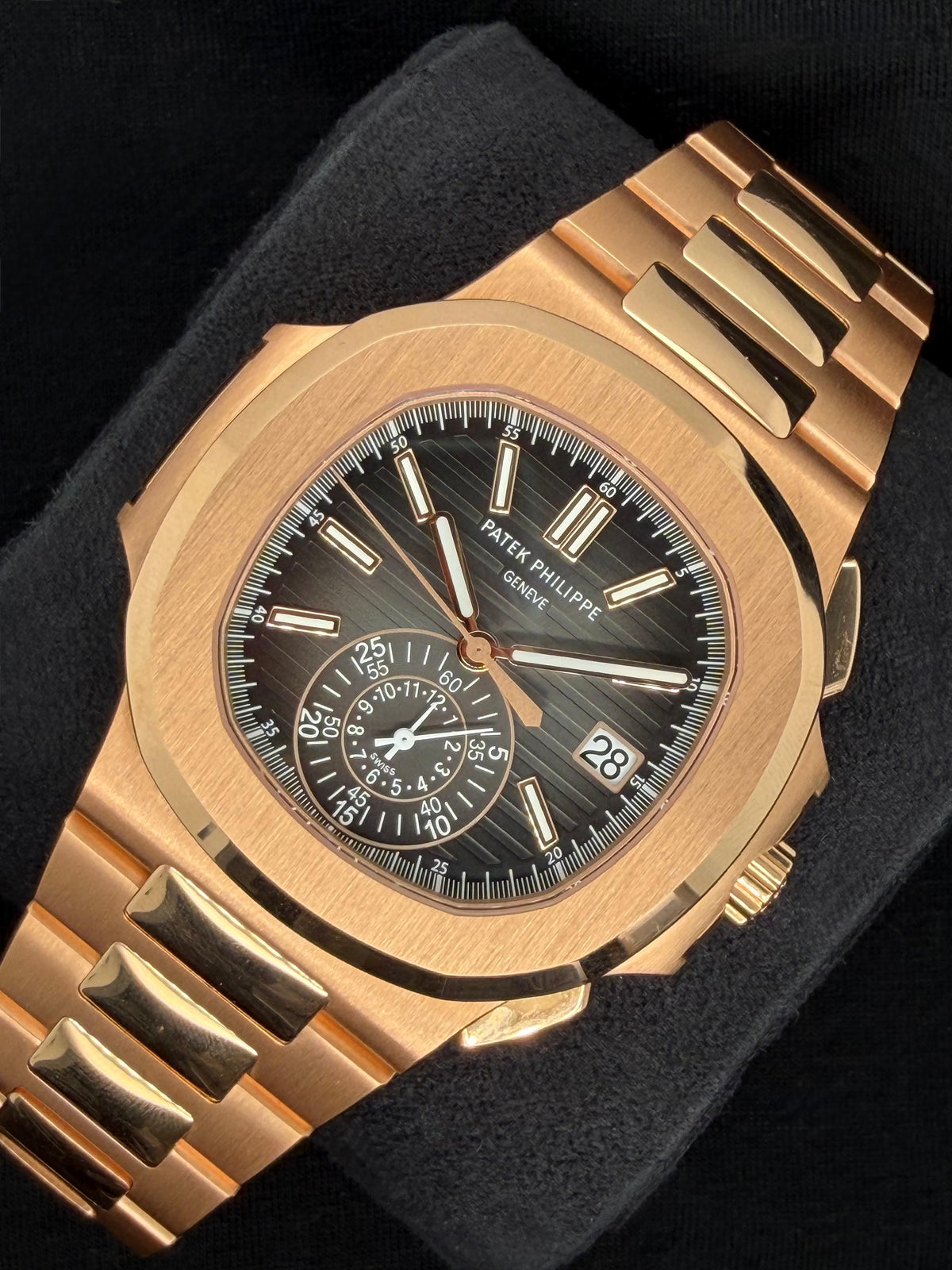 Patek Philippe Nautilus Grey Dial 18ct Rose Gold 5980/1R-001 | 2021 | 40.5mm