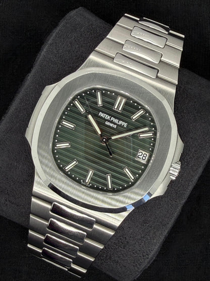 Patek Philippe Nautilus Olive Dial Stainless Steel 5711/1A-0014 | 2021 | 40mm